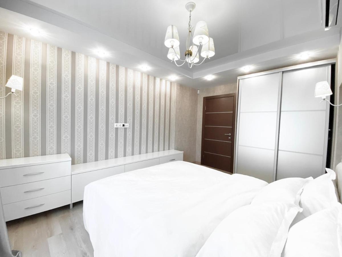 2-Bedroom Apartment Most City Area, Ekaterynoslav Square Dniepropietrowsk Zewnętrze zdjęcie