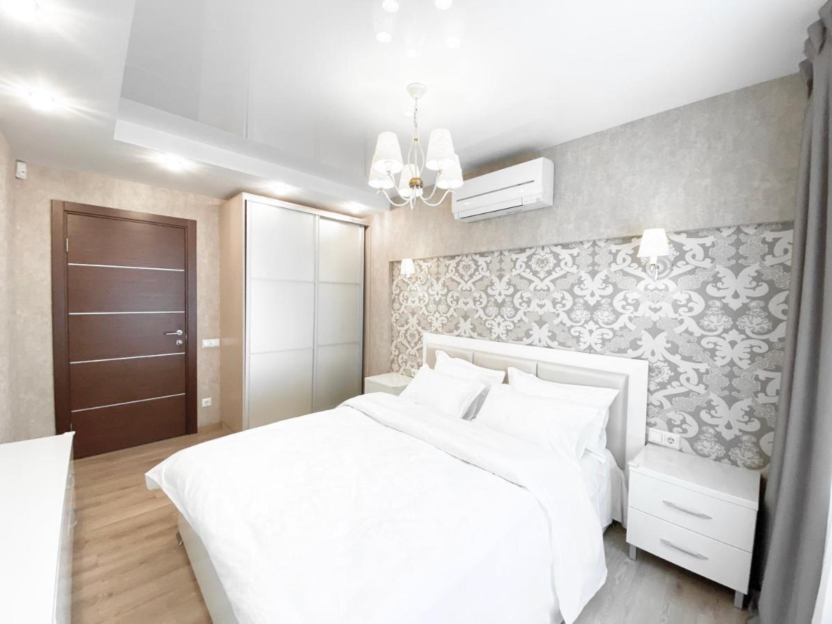 2-Bedroom Apartment Most City Area, Ekaterynoslav Square Dniepropietrowsk Zewnętrze zdjęcie