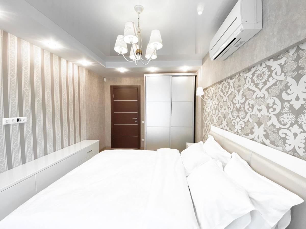 2-Bedroom Apartment Most City Area, Ekaterynoslav Square Dniepropietrowsk Zewnętrze zdjęcie